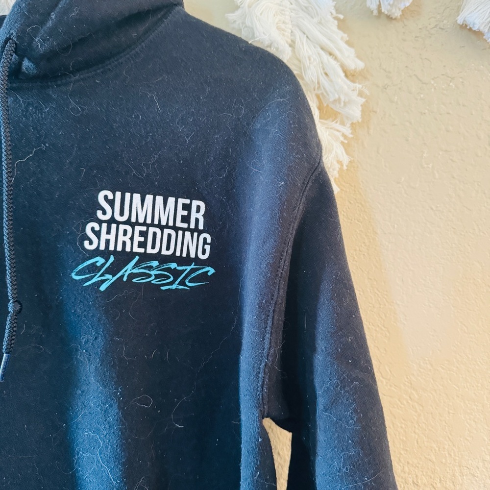 Alphalete | Summer Shedding Hoodie - Picture 5 of 5